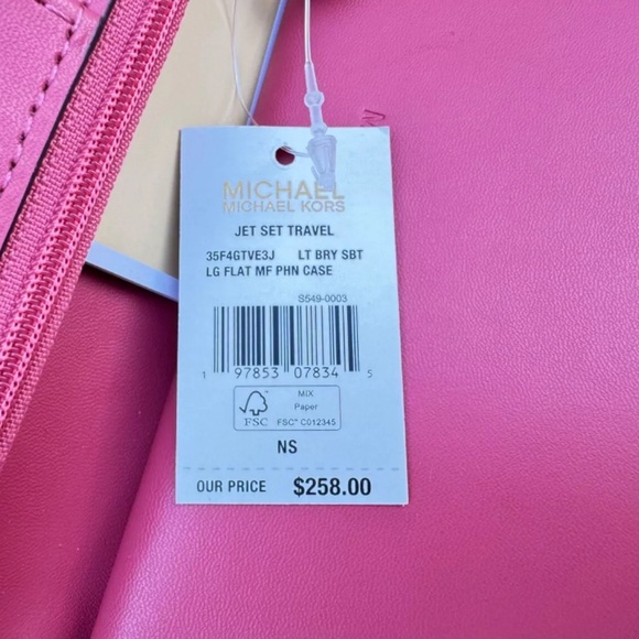 Michael Kors wallet wristlet - Picture 4 of 4